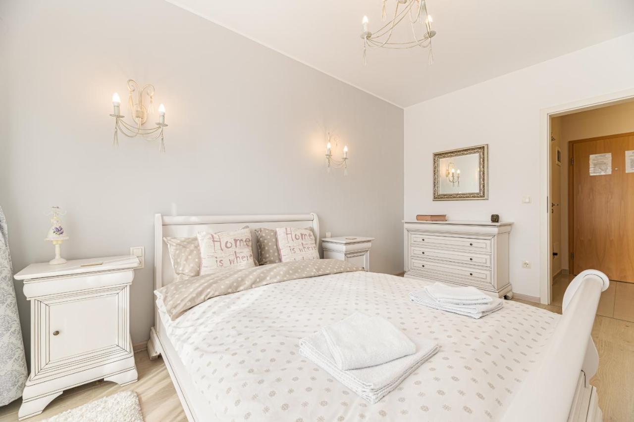 Apartament Belles Roses Brasov Leilighet Eksteriør bilde