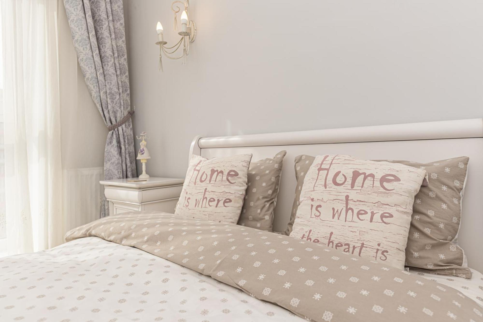 Apartament Belles Roses Brasov Leilighet Eksteriør bilde